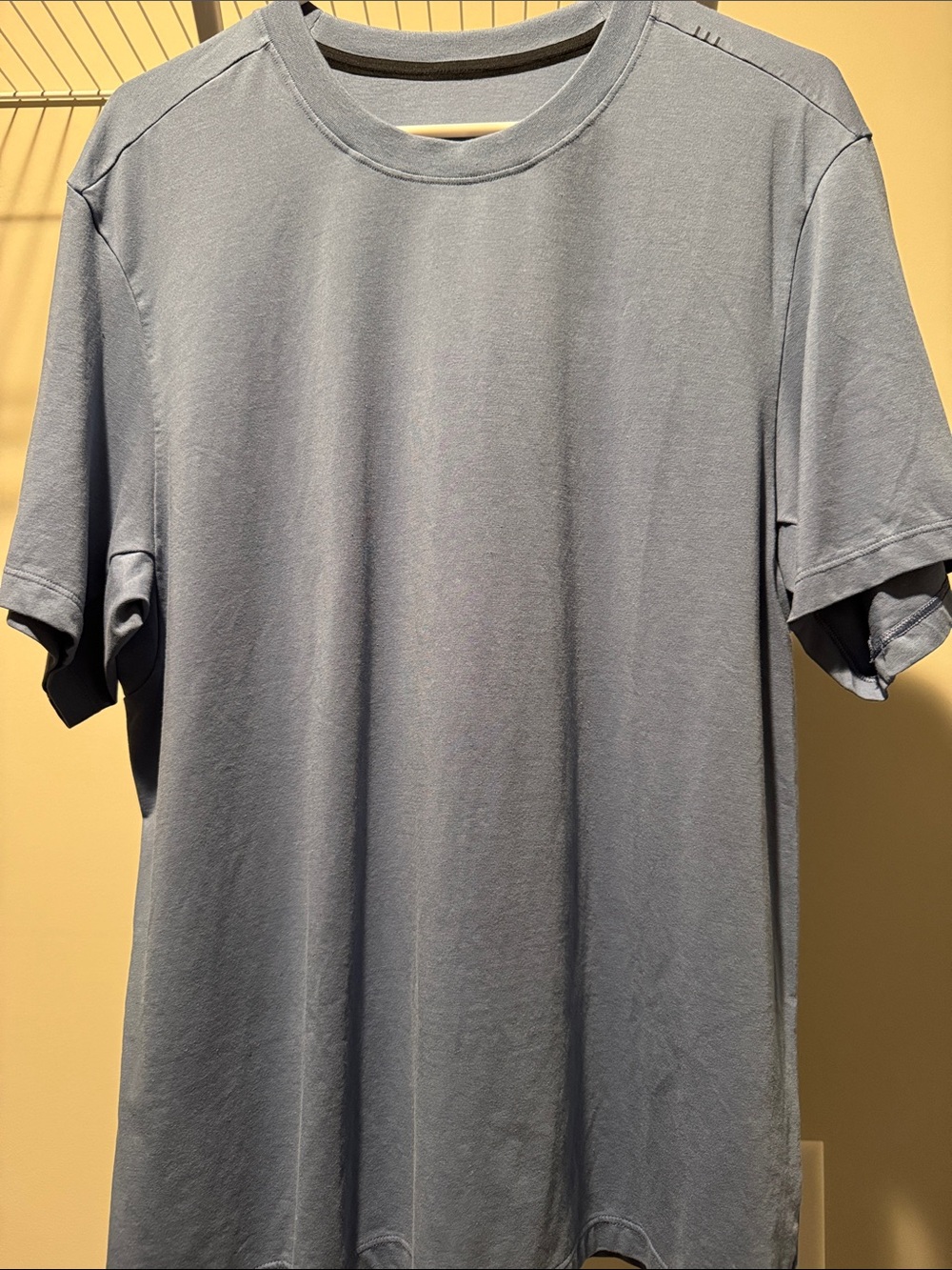 Men’s lululemon shirt